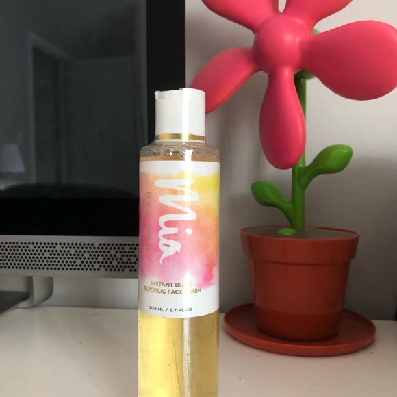 Mia del Mar Glycolic acid wash brand new bottle - Picture 7 of 11
